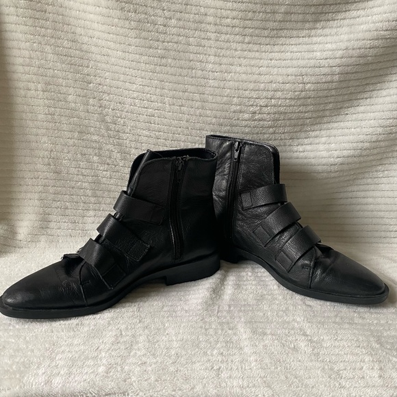 Zara Trafaluc Black Leather Embroidered Multi-Buckle Ankle Boots EU 39 US 8 - Picture 4 of 9